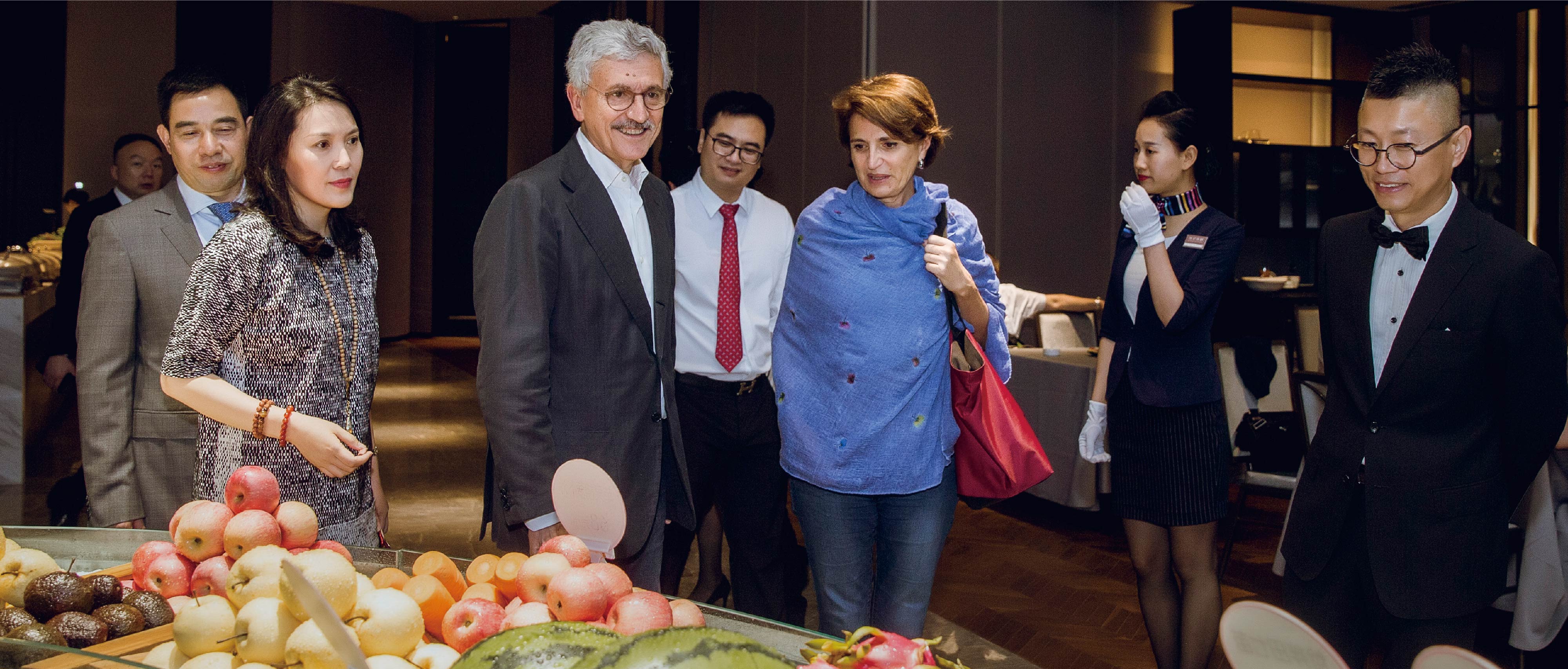 意大利前總理在徐記海鮮宴請(qǐng)多國(guó)政要